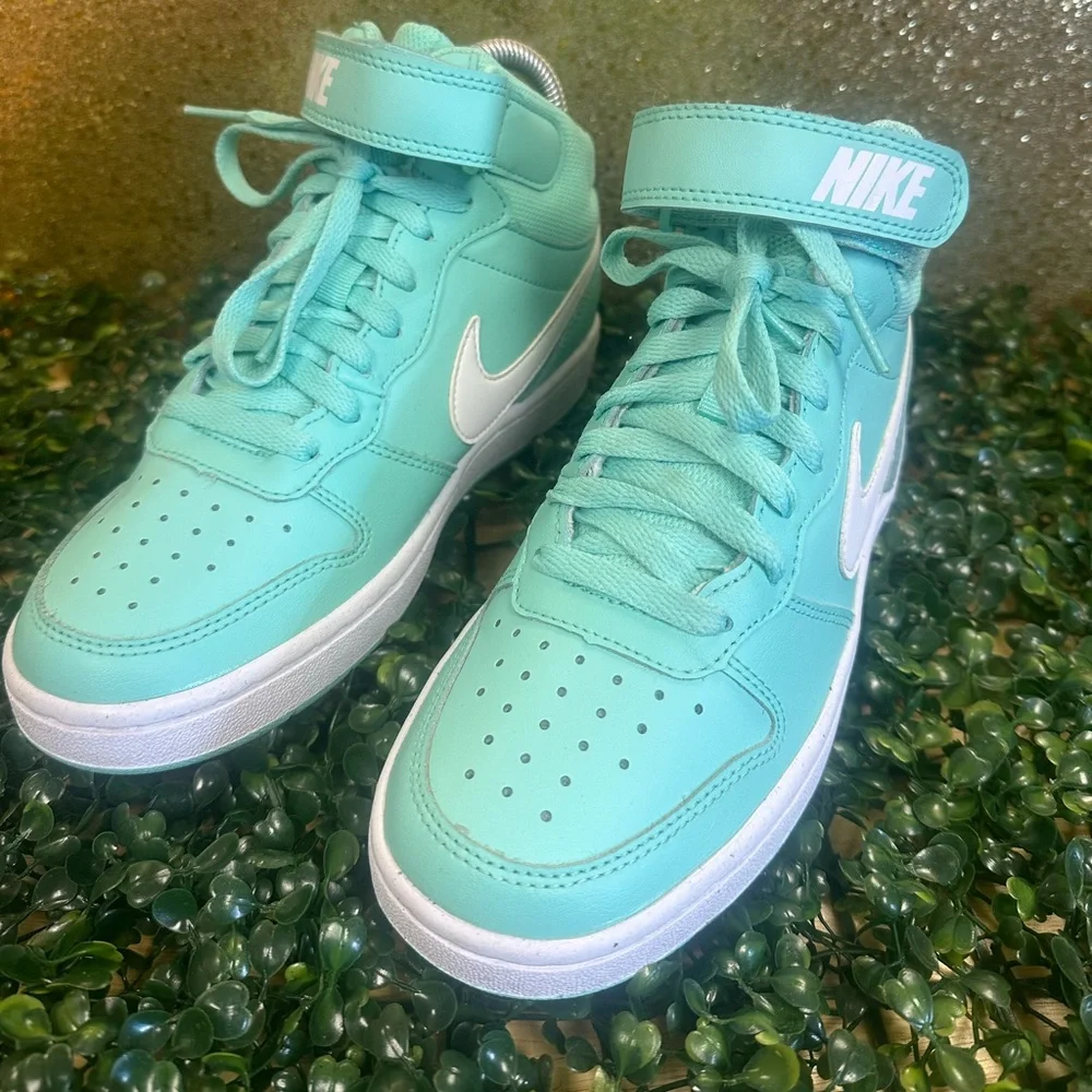 Nike Boys Court Borough Mid 2